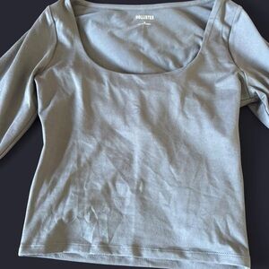 Hollister Scoop Neck Long Sleeve Top in Grey